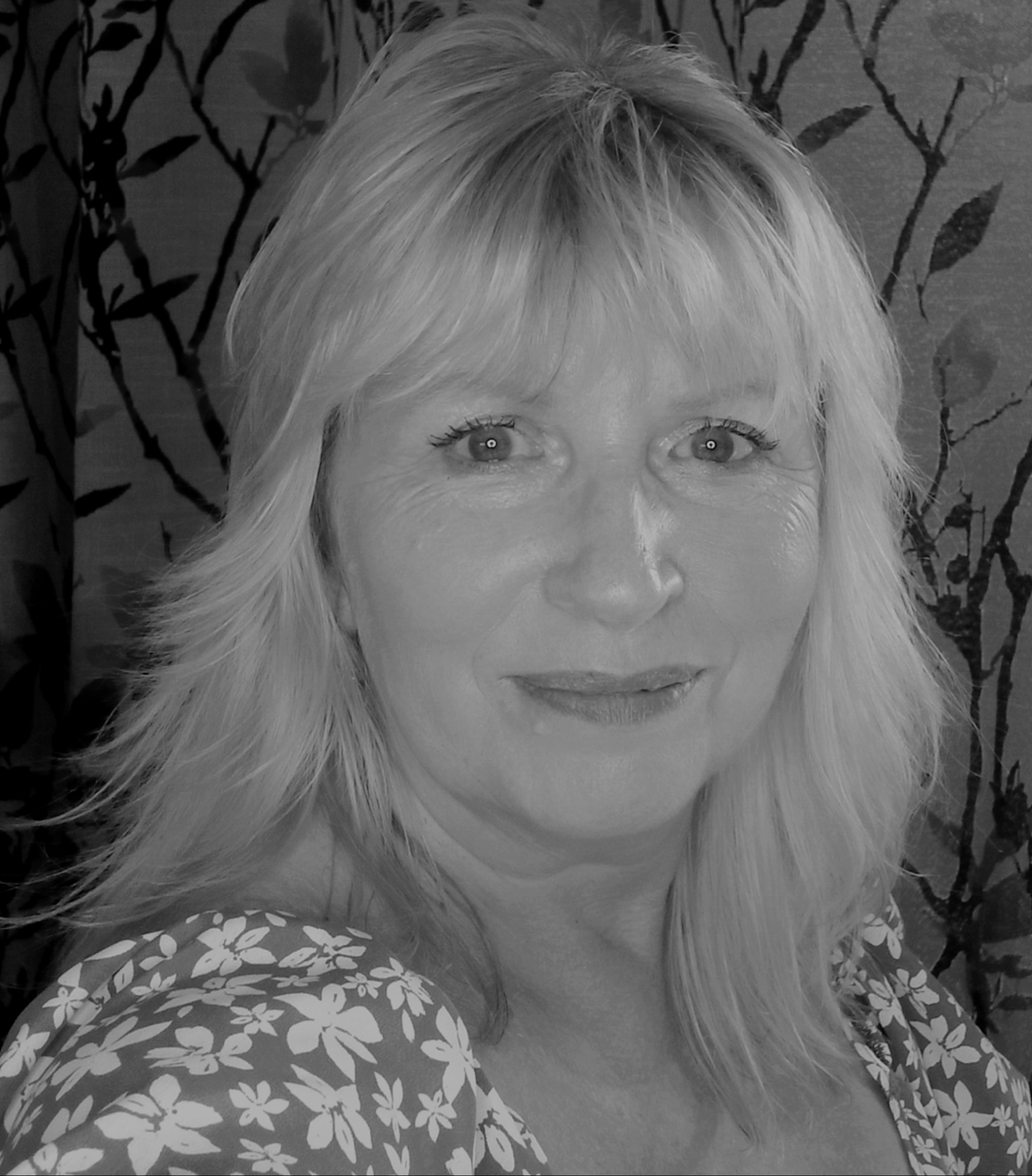 Lorraine Witt, Becoming Ageless nutrition and mindset coach